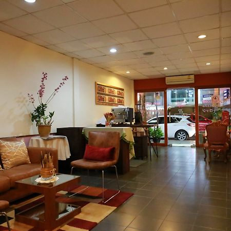 Travel Lodge Surawong (Adults Only) Банкок Екстериор снимка
