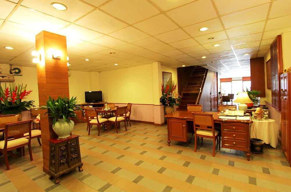 Travel Lodge Surawong (Adults Only) Банкок Екстериор снимка