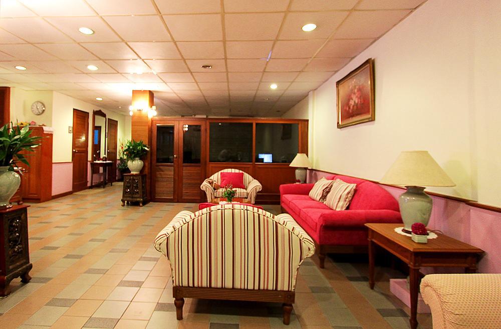 Travel Lodge Surawong (Adults Only) Банкок Екстериор снимка