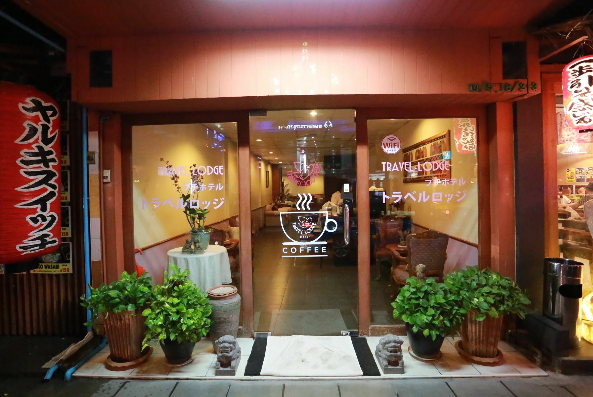 Travel Lodge Surawong (Adults Only) Банкок Екстериор снимка