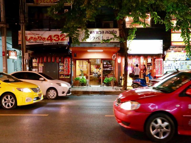 Travel Lodge Surawong (Adults Only) Банкок Екстериор снимка