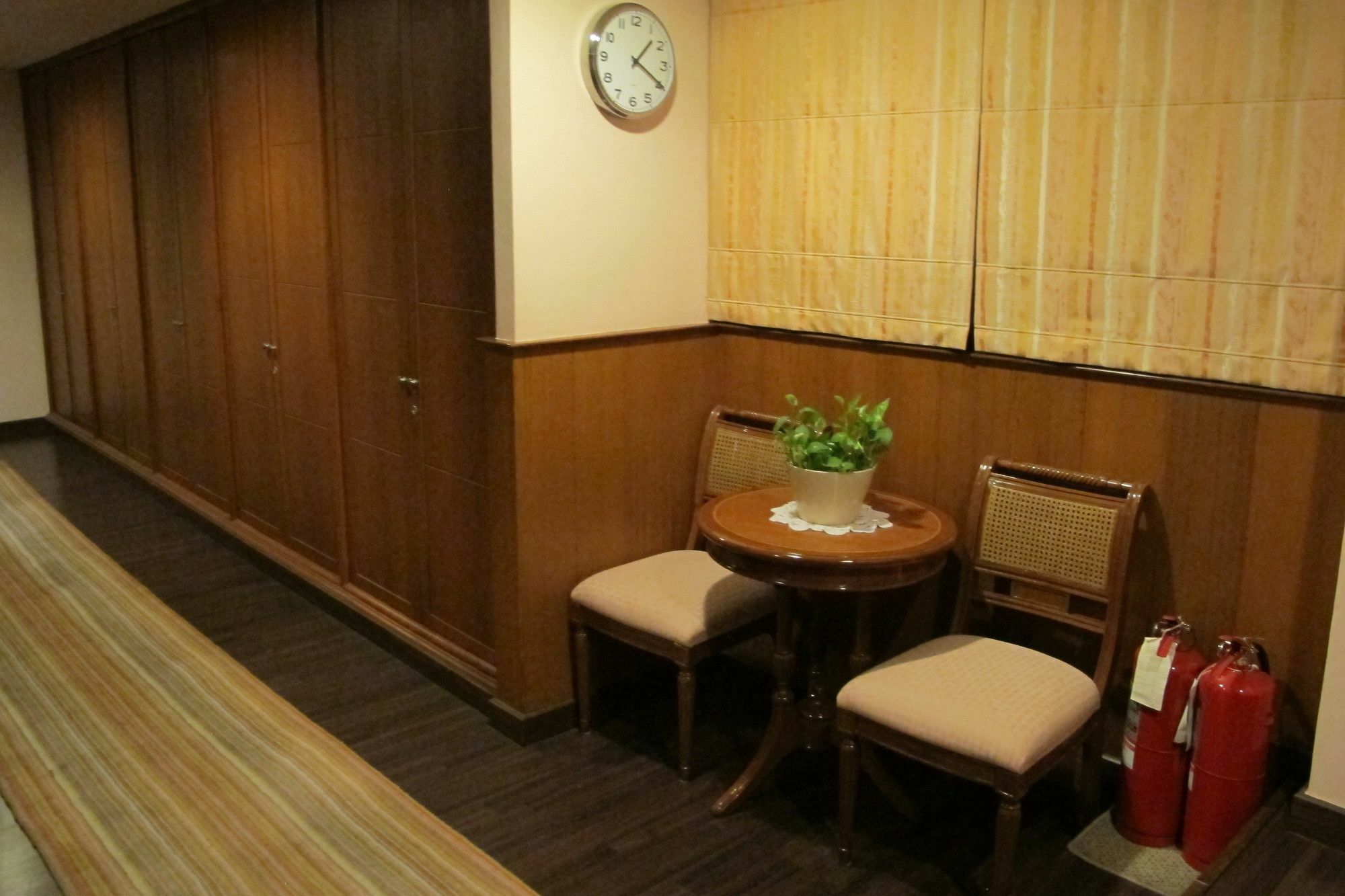 Travel Lodge Surawong (Adults Only) Банкок Екстериор снимка