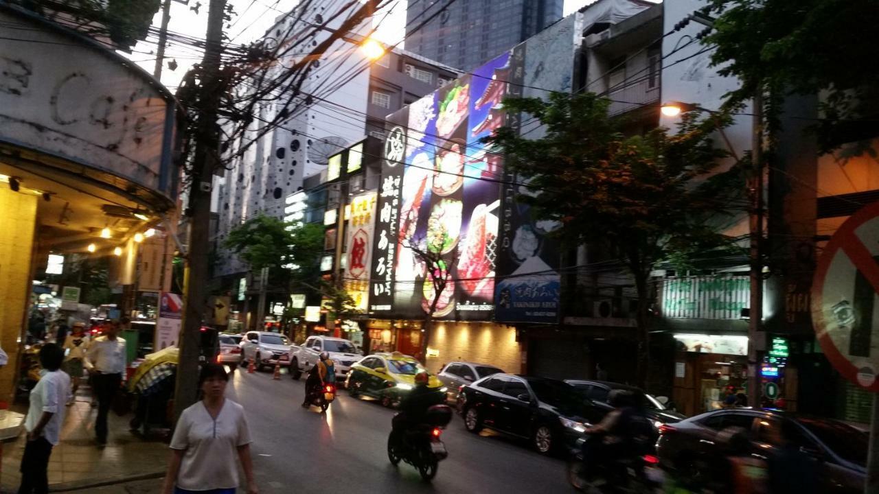 Travel Lodge Surawong (Adults Only) Банкок Екстериор снимка